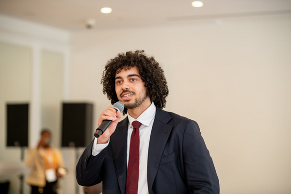 Julien profile 3